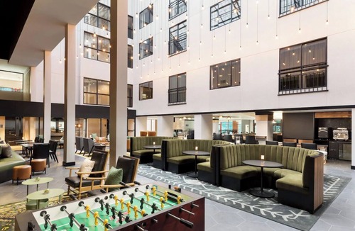 Brookline Hotel | Queen Interior at Arcadian Hotel Near The Isabella Stewart Gardner Museum