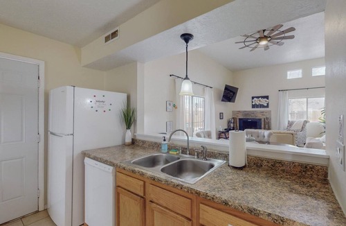 S.r. Marmon Condo | Quiet 2bd/2ba condo near parks&golf, yard for dogs