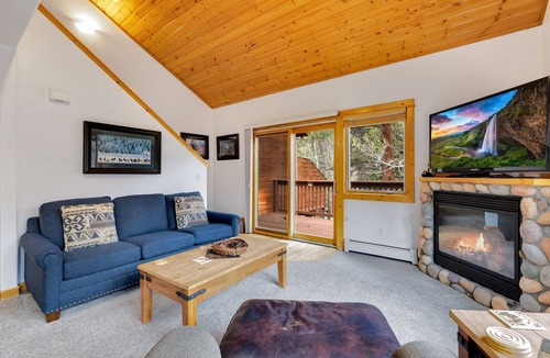 Fall River Estates Condo | Quiet Fall River Escape Fireplace Close to RMNP