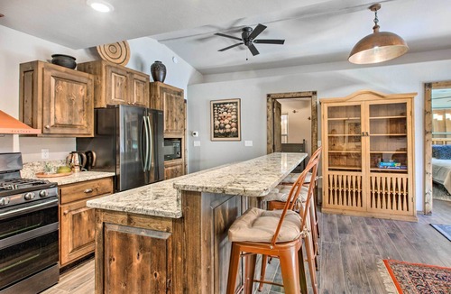 Red River Cottage | Red River Summer Cabin w/Fire Pit & Mtn Views