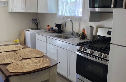 Atascadero House | Relax and enjoy the peaceful oasis in beautiful central costal California