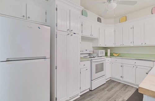 Punta Gorda Cottage | Remodeled historic downtown Punta Gorda, FL charming cottage