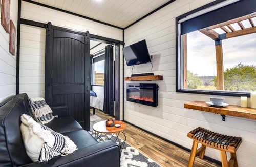 Thurber House | Remote Strawn Container Home w/Hot Tub!