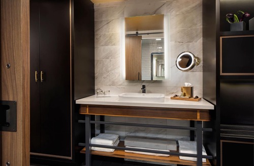 Gateway District Hotel | Renaissance Minneapolis Hotel, The Depot