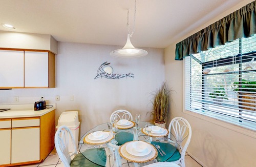 Sea Trail House | Resort condo with A/C & near golf & beach - snowbird-friendly