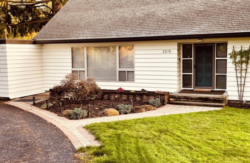 Ridgefield House | Ridgefield Spacious Country-Side Home