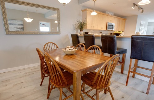 Ocean Shores Condo | Riptide Escape Vacation Beach Condo - Oyhut Bay Seaside Village
