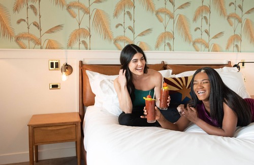 Alhambra Hotel | Rise Uptown Hotel