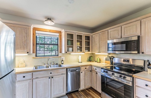 McGregor Cottage | River Access, Starlink, Fire Pit, W/D, Peaceful Discount, Peaceful