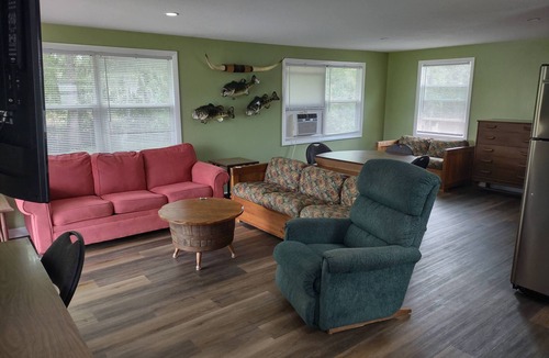 Astor Cottage | River front on the canal. Dock your boat at your deck porch.