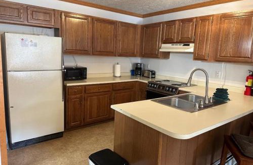 Red River Apartment | Riverbend #1 E - Efficiency On The River