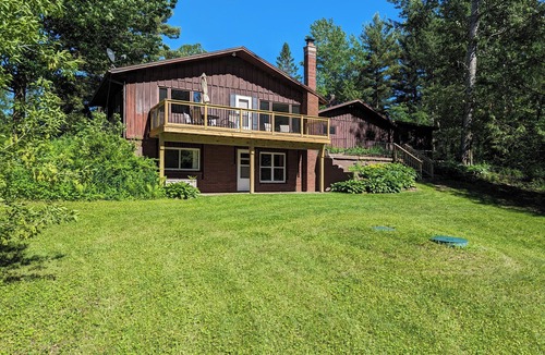 Village of Maine Ski Chalet | Riverfront - Kayaks - Game room - 15 min to Granite Peak Ski Resort