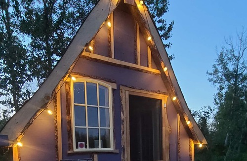 Legal Cottage | Riverside Acres