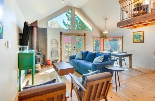 Taos House | Riverside Retreat w/Screened Porch: 6 Mi to Taos!