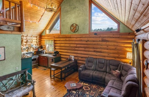 Eagle Rock Cabin | Roaring River Fishing & Family Basecamp