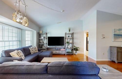 Pebble Beach House | Rotonda Getaway