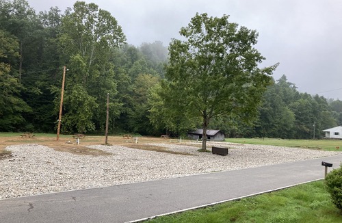 Rush RV Rental | Rush Creek Camp, Lot # 06