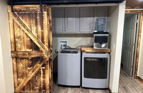 Edwards House | Rustic Hideaway
