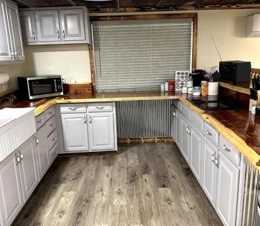 Edwards House | Rustic Hideaway