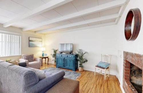 Pierpont Bay House | Sailaway Cabin