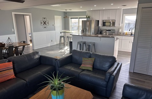 Colington Cottage | Sand Life - Pelican's Upper Deck!