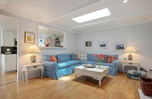 Montecito House | Seashell Cottage by Paradise Retreats