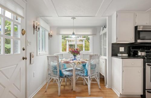 Montecito House | Seashell Cottage by Paradise Retreats