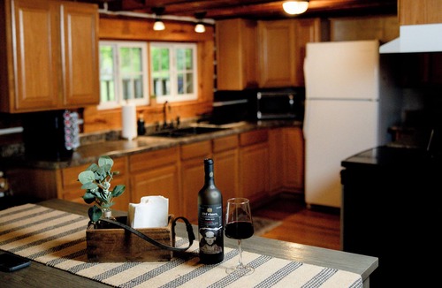 Ray Cabin | Secluded Cabin near Hocking Hills - pet friendly!
