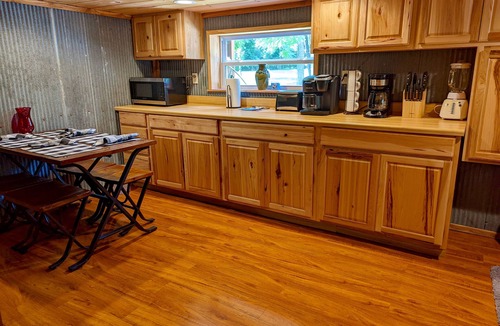 Murfreesboro Cabin | Secluded Riverfront Cabin 5 acres on Little Missouri River