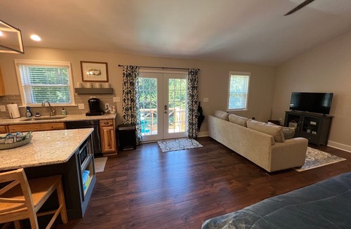 Denver House | Self Check In! Super Cute Studio Apartment! Private Entrance!