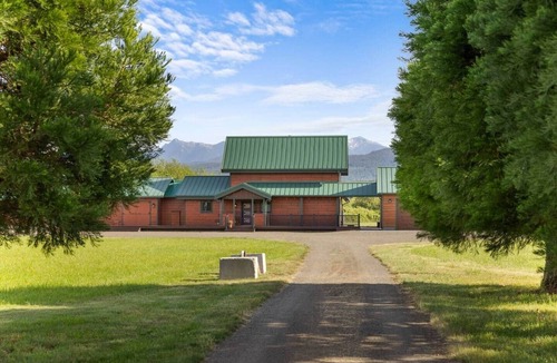 Sequim House | Sequoia Grove | 5-Acre Farm & Mountain Views