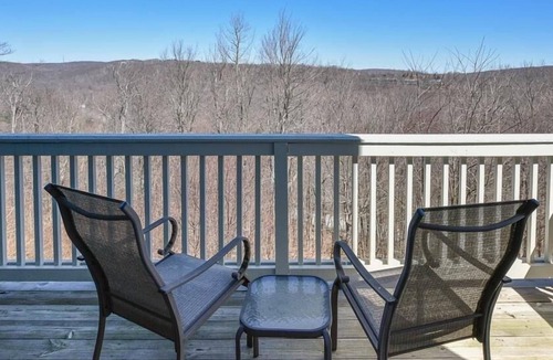 Seven Springs Condo | Seven Springs 4 BR Premium Condo, Deck with Views by RedAwning