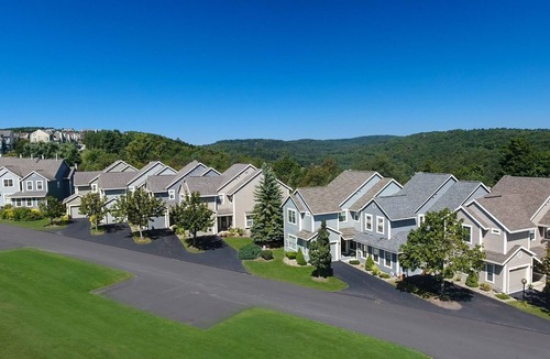 Seven Springs Condo | Seven Springs 4 BR Premium Condo, Deck with Views by RedAwning
