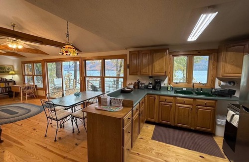 Silver Bay Cottage | Silver Bay Cabin-last minute availability 6/18
