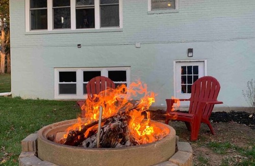 Fairland House | Silver Spring Tranquil Bliss-2BR/1BA Nature/Access