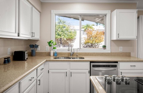 Upland Hills House | Sleeps Large Groups | Heated Pool+Spa+Game Room