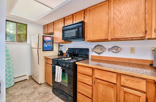 Kenai House | Sneaky Moose Townhome, 2BR/2BA