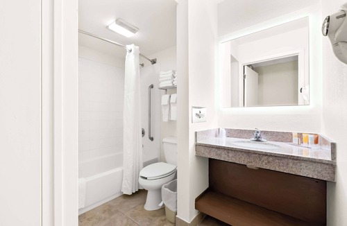 Egg Harbor Township Hotel | Sonesta Essential Atlantic City West