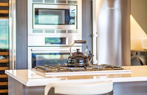 Bainbridge Island House | Sound & Cedar PNW Escape w/Unbeatable Views