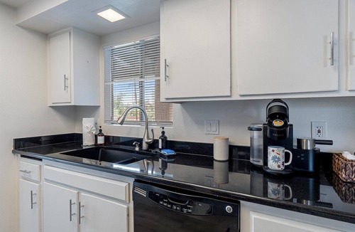 El Montevideo House | Spacious 2Bed 2bath condo w/pool and spa!