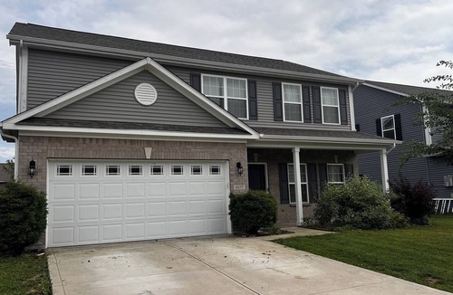 Plainfield House | Spacious 4-bedroom house in charming Plainfield with AC