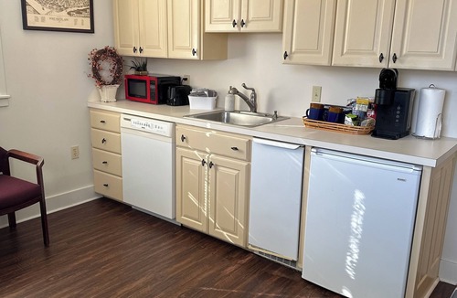 Fort Smith House | Spacious 4-bedroom townhouse in historical Fort Smith