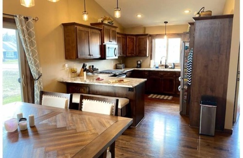 Waite Park House | Spacious 4bedroom, Peaceful Home Near Trails & Attractions