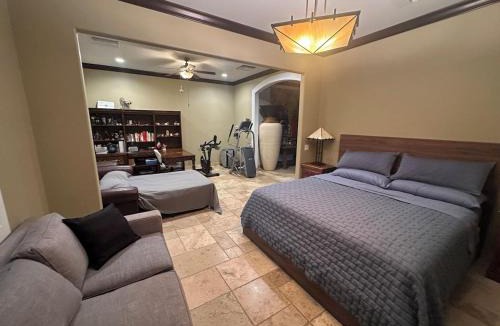 Laveen Village Villa | Spacious 5-bedroom farmhouse in Laveen with AC