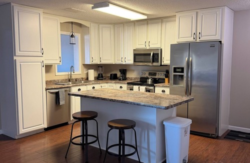 Hastings Apartment | Spacious 5-bedroom unit in 4-plex located in delightful Hastings, MN.