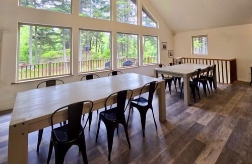 Girdwood House | Spacious 7 BR upper level duplex on a large lot