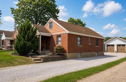 Milford House | Spacious Brick Home - Sleeps 8 - Near Downtown