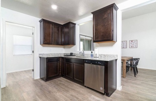 Casa Grande House | *Spacious Family Oasis*Pool Table*Backyard*Garage*