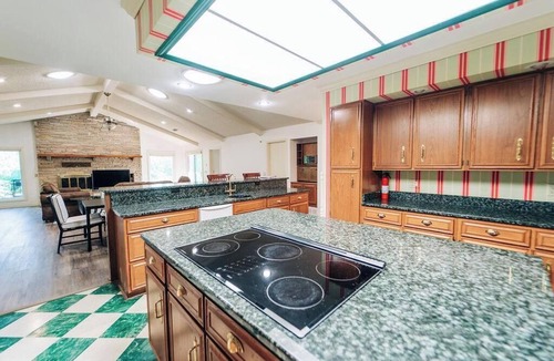 Hot Springs Village House | Spacious Home on the 18th Fairway at Desoto Golf Course