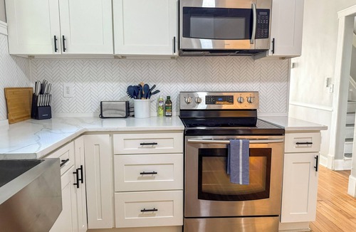 Olde Towne East House | Spacious Home Downtown - Children's Hospital, Pets